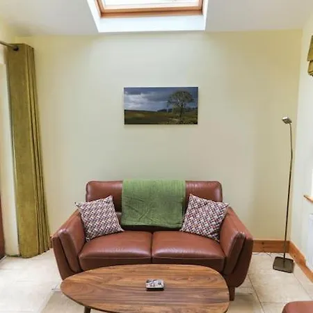 Let - New Town Nyaraló